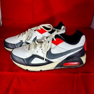 NIKE AIR MAX IVO LTR RUNNING SHOES BLACK WHITE RED 579770 160 women's size 9